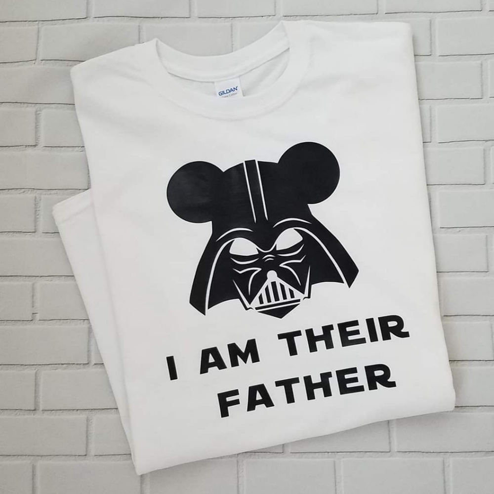 Men's XL Darth Vader & Mickey short sleeve shirt